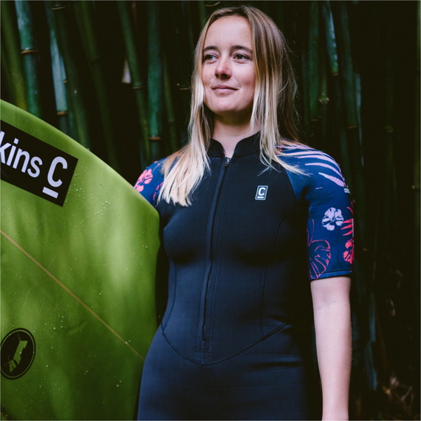 2026 C-Skins Womens NuWave Solace Lite 2/2mm Front Zip Shorty Wetsuit C-NSOL22SHW - Black / Tropical